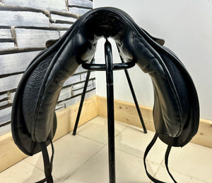 17” Wide Silhouette Dressage Saddle - Black