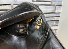Load image into Gallery viewer, 17” XW/Changeable Gullet Bates Caprilli GP Saddle - Black