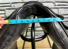 Load image into Gallery viewer, 17 1/2” MW Ideal Suzannah Dressage Saddle - Black