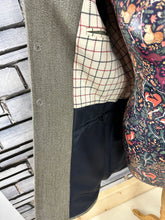 Load image into Gallery viewer, NEW Oliver Brown Gents Heavy Keepers Tweed Frock Hunt Coat - Size 36