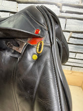 Load image into Gallery viewer, 17 1/2” MW Albion K2 GP Saddle - Black -Big Blocks- Mega Comfy