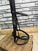 Load image into Gallery viewer, S/H Albion English KB Flash Snaffle Bridle - Black - Full