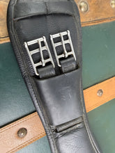 Load image into Gallery viewer, 24” Albion Soft Padded Leather Dressage Girth - Black