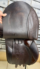Load image into Gallery viewer, 17 1/2” Wide R&amp;R Ideal Event/Grandee Saddle - Brown