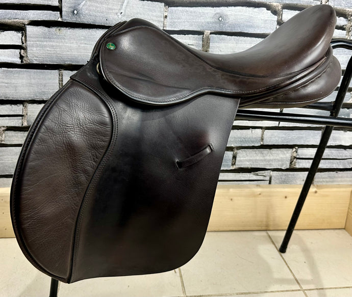17 1/2” Wide Ideal International Event Saddle - Brown