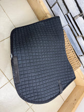 Load image into Gallery viewer, Back on Track Saddle Pad - GP Equestrian -Full- Black - Ceramic Therapy