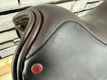 Load image into Gallery viewer, 16 1/2” Wide Kings Saddlery Show/WH Saddle - Brown