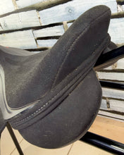 Load image into Gallery viewer, 16 1/2” Wide-XW Changeable Gullet Thorowgood Long Leg Pony GP Saddle -Black- Flocked