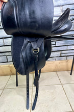 Load image into Gallery viewer, 17” MW Kes Suede Seat Dressage Saddle - Black