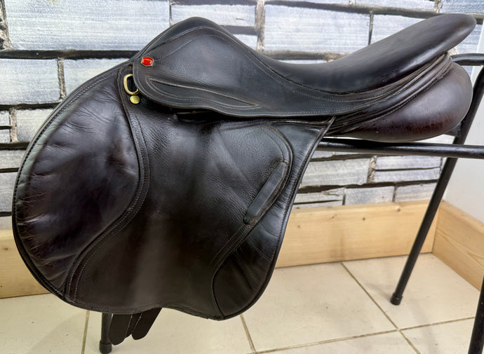 17 1/2” MW Albion Kontact Dual/Double Flap Jump Saddle - Brown