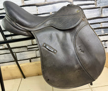 Load image into Gallery viewer, 18” Wide Thorowgood Griffin Standard GP Saddle - Black