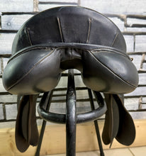 Load image into Gallery viewer, 17 1/2” MW English GP/Jump Saddle - Black
