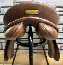 Load image into Gallery viewer, 18” Medium Zaldi Jupiter GP/Jump Saddle - Brown