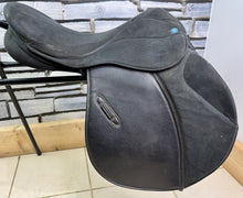 Load image into Gallery viewer, 18” Medium Thorowgood Teqnic K&amp;M Jump Saddle - Black