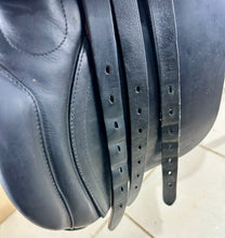 Load image into Gallery viewer, 17” Wide Ideal Classic GP Saddle - Black