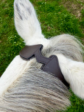Load image into Gallery viewer, Traditional Showing Hunter Snaffle Bridle with Serenity Comfort Poll Relief Head - Shetland/Native/Full/XF