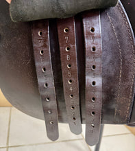 Load image into Gallery viewer, 17-17 1/2” Wide Excelle English GP Saddle - Brown