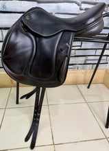 Load image into Gallery viewer, 17” MW Excelle/Walsall Riding English Monoflap Jump Saddle - Brown