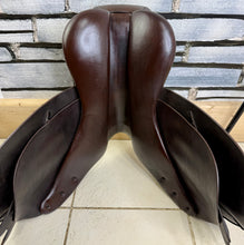 Load image into Gallery viewer, 16 1/2” MW GFS English Close Contact Jump Saddle - Brown