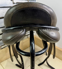 Load image into Gallery viewer, 17” MW Kirkland Dressage Saddle - Black