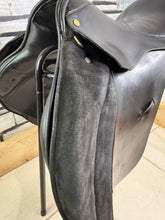 Load image into Gallery viewer, 18” NM Albion Legend GP/Jump Saddle - Brown - TB/ROR/Hunt - Narrow-Medium