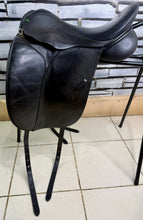 Load image into Gallery viewer, 17 1/2” Wide Cardinel English Dressage Saddle - Black - Flocked - Big Blocks