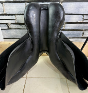 18” Wide Jeffries Falcon Hawk Event Saddle - Black