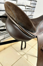 Load image into Gallery viewer, 18” Wide Ideal Jessica Dressage Saddle - Brown