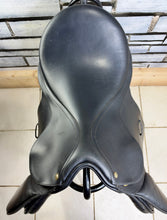 Load image into Gallery viewer, 17” Medium/Changeable Gullet Bates Caprilli GP Saddle - Black Leather