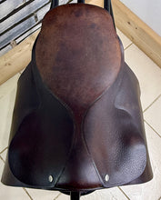 Load image into Gallery viewer, 14 1/2” Medium Fylde Saddlery Lead Rein Show Saddle - Brown