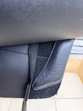 Load image into Gallery viewer, Portuguese Leather Treeless Saddle - Moveable/Changeable Panels - Wide - Black