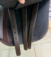 Load image into Gallery viewer, 17” MW/Changeable Gullet Wintec 500 VSD GP Saddle - Brown - Cair
