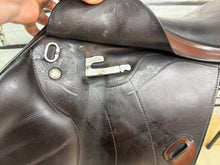 Load image into Gallery viewer, 17” MW Amerigo Vega Monoflap Jump Saddle - Brown