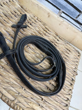 Load image into Gallery viewer, S/H Stubben Flexi Rubber Reins - Black - Full