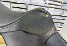 Load image into Gallery viewer, 17” XW/Changeable Gullet Wintec GP Saddle - Black