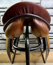 Load image into Gallery viewer, 17 1/2” 32/Wide Stubben Tristan Show/Working Hunter Saddle - Brown - Lightly Used