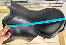 Load image into Gallery viewer, 18” Medium Albion Style GP Saddle - Black