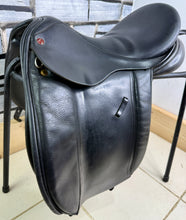 Load image into Gallery viewer, 17” Wide Native Pony/Comfort Saddles WH Saddle - Black