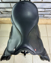 Load image into Gallery viewer, 17 1/2” XW Jeffries Falcon Hawk Event Cob GP Saddle - Black