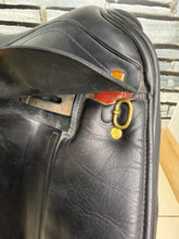 Load image into Gallery viewer, 17 1/2” MW-Wide Albion Legend K2 Dressage Saddle - Black
