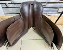 Load image into Gallery viewer, 16” MW Farrington English Pony WH Saddle - Brown