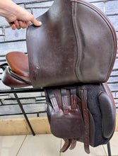 Load image into Gallery viewer, 17” Wide Hampton Grandee Jump/GP Saddle - Brown