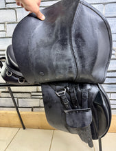 Load image into Gallery viewer, 17 1/2” MW Ideal 1350 GP Saddle - ESTA -Black- Big Blocks - English Leather