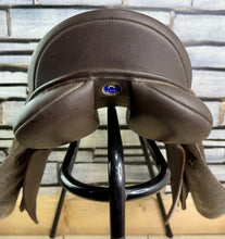Load image into Gallery viewer, 15 1/2” MW/Changeable Gullet Wintec Pony GP Saddle - Brown