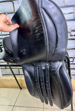 Load image into Gallery viewer, 17” Wide Farrington/Shires GP Saddle - Black