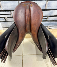 Load image into Gallery viewer, 17 1/2” MW Bruno Del Grange Close Contact Jump Saddle - Brown