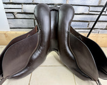 Load image into Gallery viewer, 17 1/2” Wide Albion K2 Adjusta GP Saddle - Brown