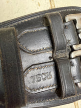 Load image into Gallery viewer, Size 2 Barefoot Cheyenne Treeless Leather GP Saddle - with Pads &amp; Girth - Black - Cob