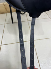 Load image into Gallery viewer, 17 1/2” MW Voltaire Adelaide Monoflap 2023 Dressage Saddle - Black