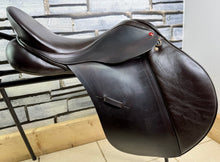 Load image into Gallery viewer, 17 1/2” Wide Albion K2 Adjusta GP Saddle - Brown